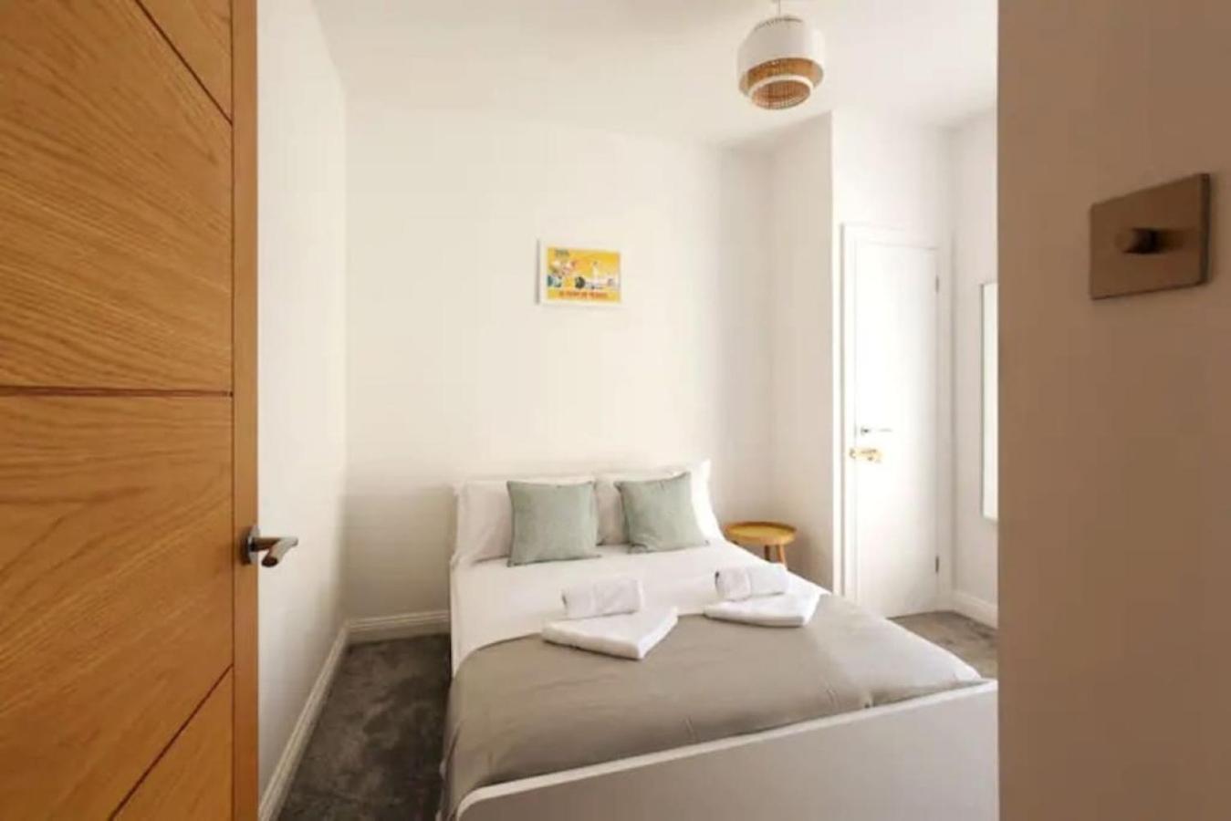 Air Maison - Stunning Beach Front Apartment Portsmouth Zewnętrze zdjęcie